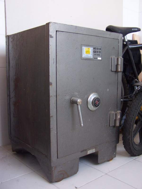 ROBO DE CAJA FUERTE 1