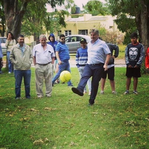 ZILIOTTO PATEANDO LA PELOTA