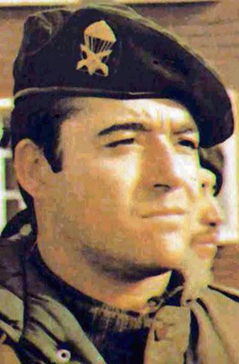 teniente carlos esteban