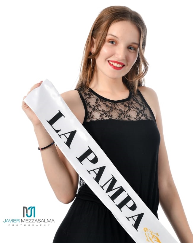 Jimena Morales Señorita Independencia  recortada