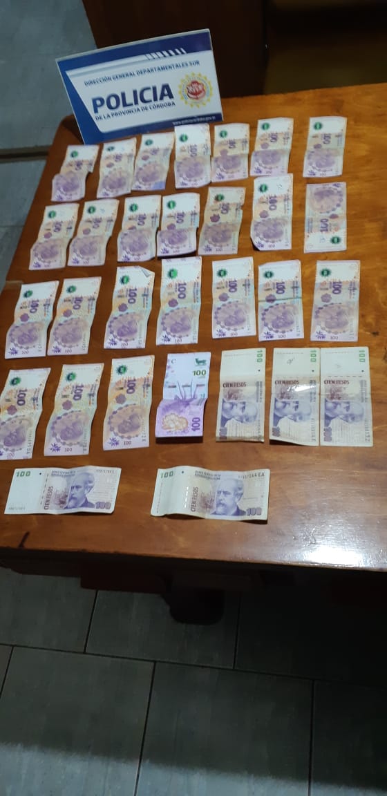 d8a962d2-4f31-4dcc-954e-23d96db3e74d