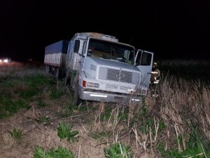 CHOQUE AUTO CAMION VILLEGAS 5