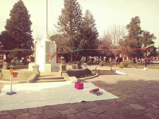 33664710_1929371760407820_4073883635395067904_n