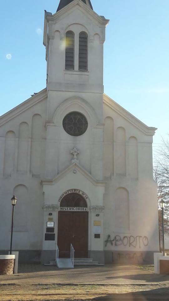 37793915_10217558716106785_3500416853254078464_n