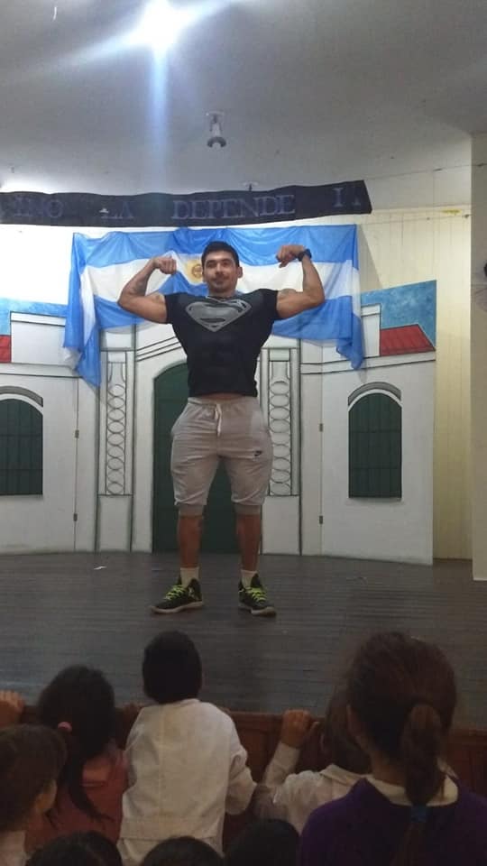 ortega en escuela 9
