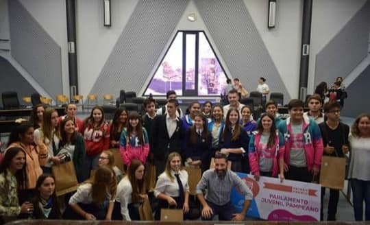 60415128_2448092285202429_5276793959417380864_n