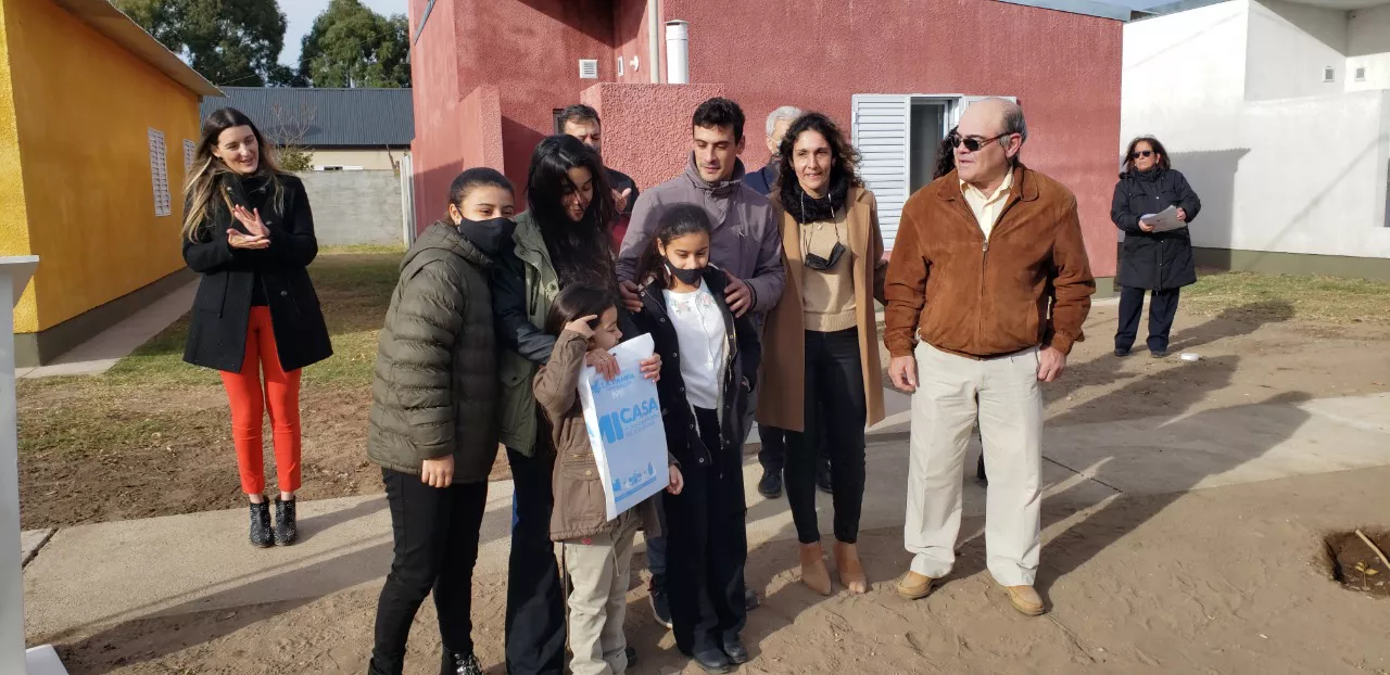 2b1b83fb-3843-49c1-9241-b67bdbceea9d