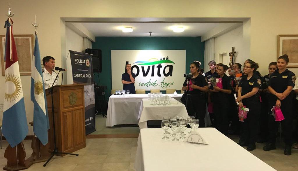 d711d958-c4e8-427b-a0e8-c69fb10c4dac