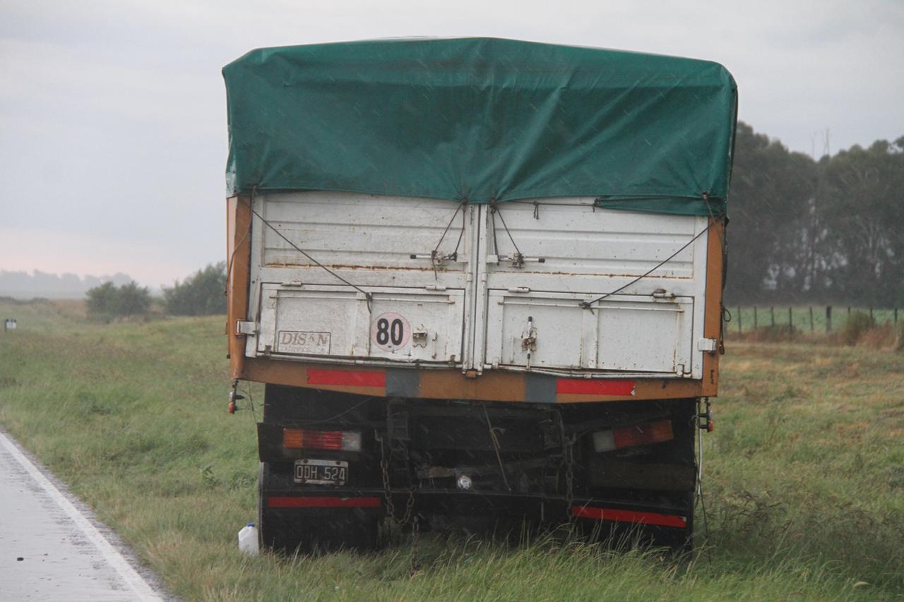 CHOQUE FATAL 2 CAMIONES 8