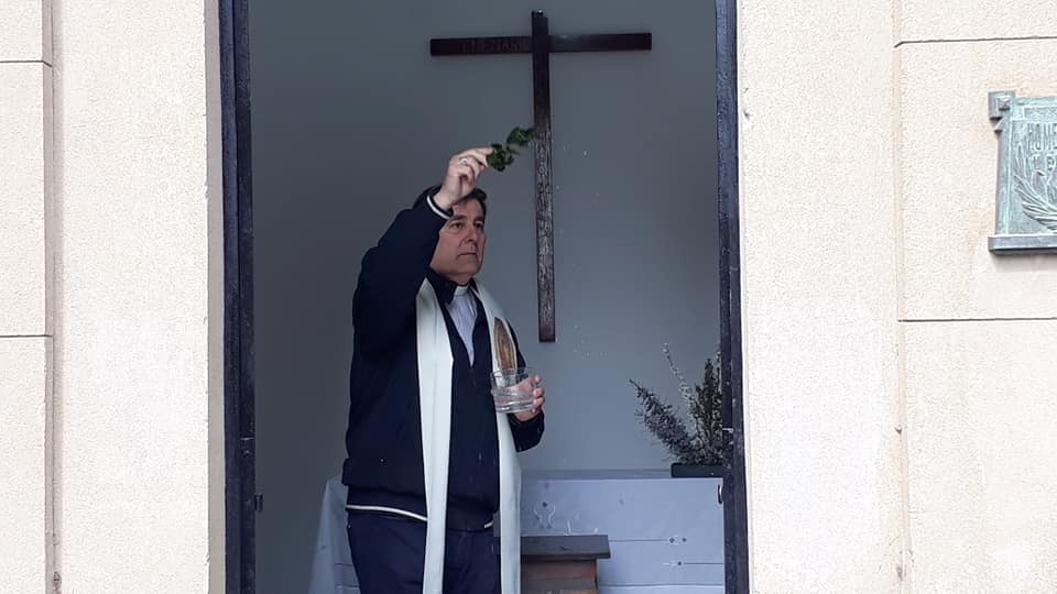 CEMENTERIO BENDICIÓN CAPILLA PARERA 14