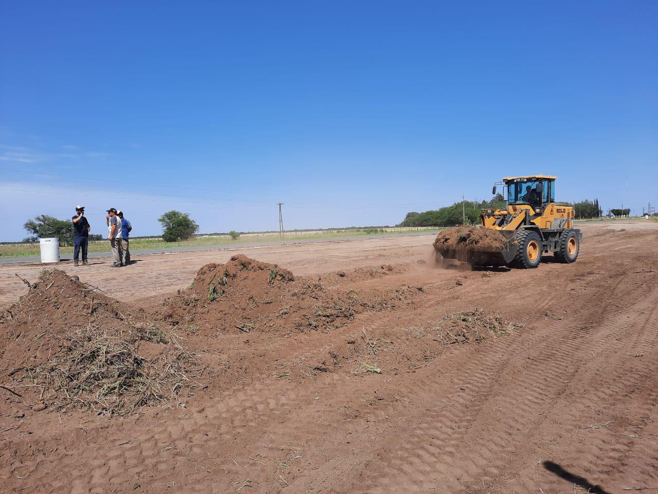 MAQUINARIA TRABAJANDO 2