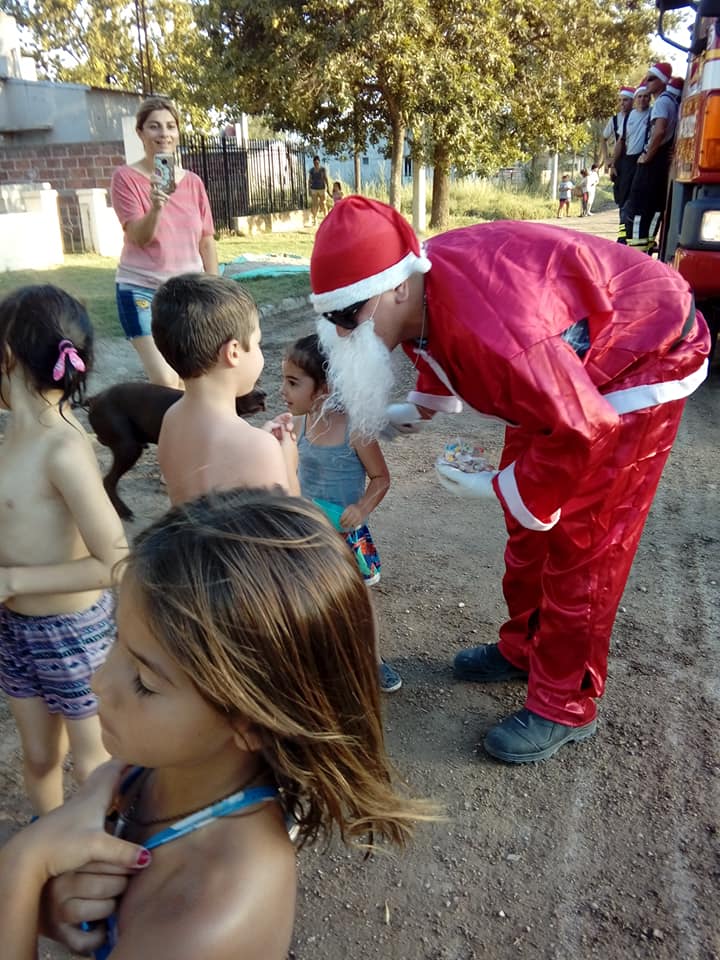 48418679_10213701082509042_244438790817447936_n