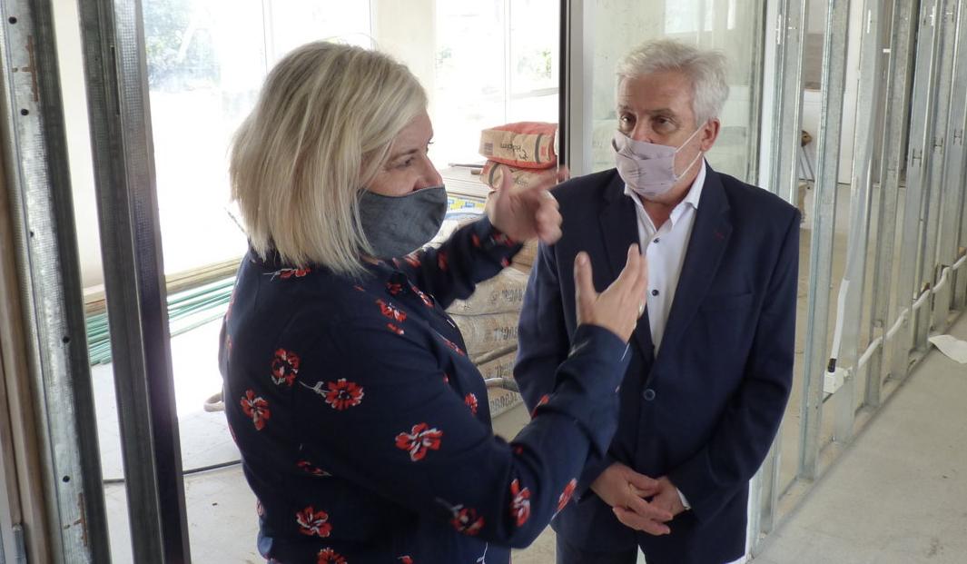 centro de dia viviana con rojo