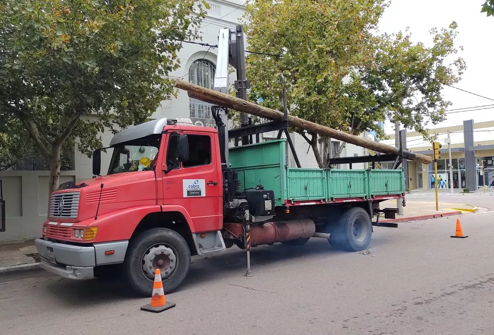 camión columnas telefónica (FILEminimizer)