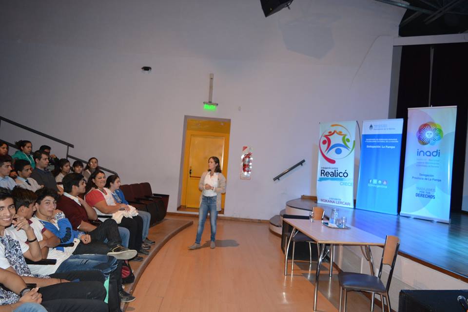 33357378_1962622547103599_8270547586780233728_n