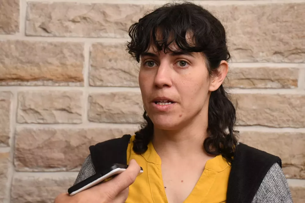 316785_resize-of-gus_3202