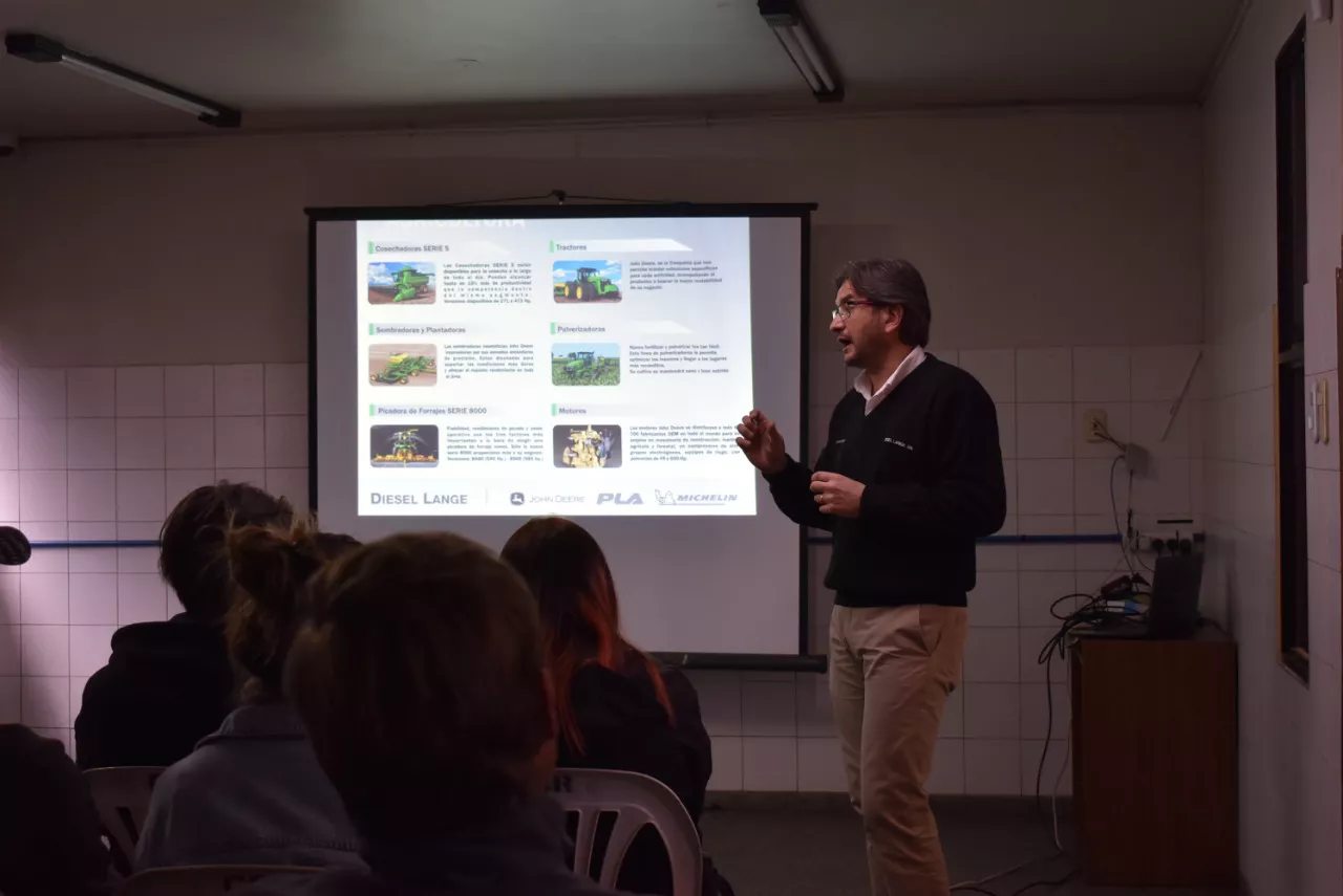 c737e76c-c5f5-488d-877a-7ae0ba34d876