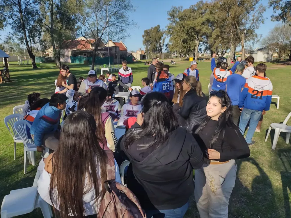 423f6c8c-6e32-4a9c-b3a3-3dc52b4019da