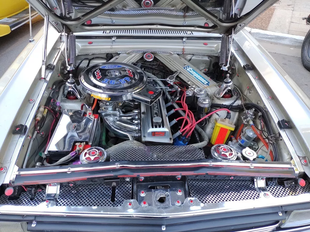 12 motor ford falcon