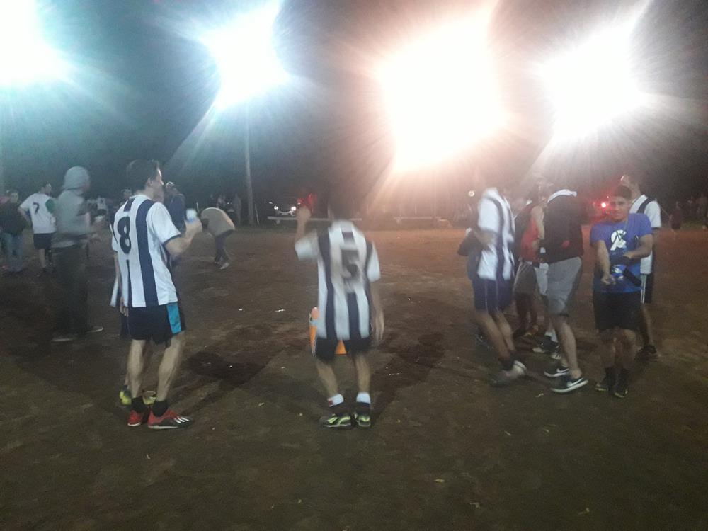 FRENTE CINE Y FINAL CAMPEONATO NOCTURNO 007