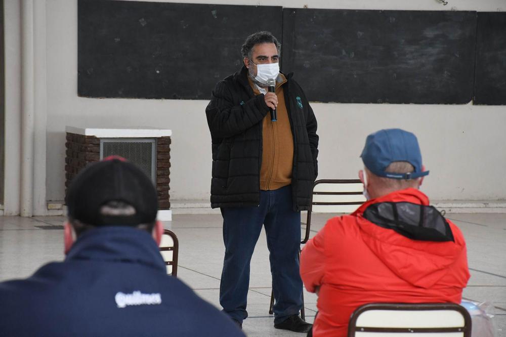 183860_resize-of-gus_5713