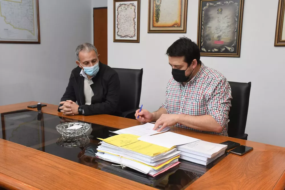 365866_resize-of-gus_1265