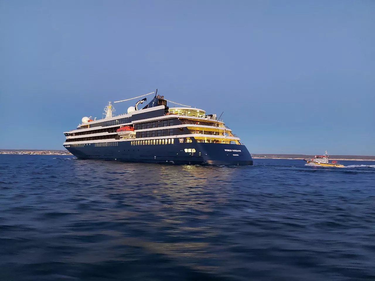 eb6280ad-a9d9-4be9-a6b7-0907ddc16899