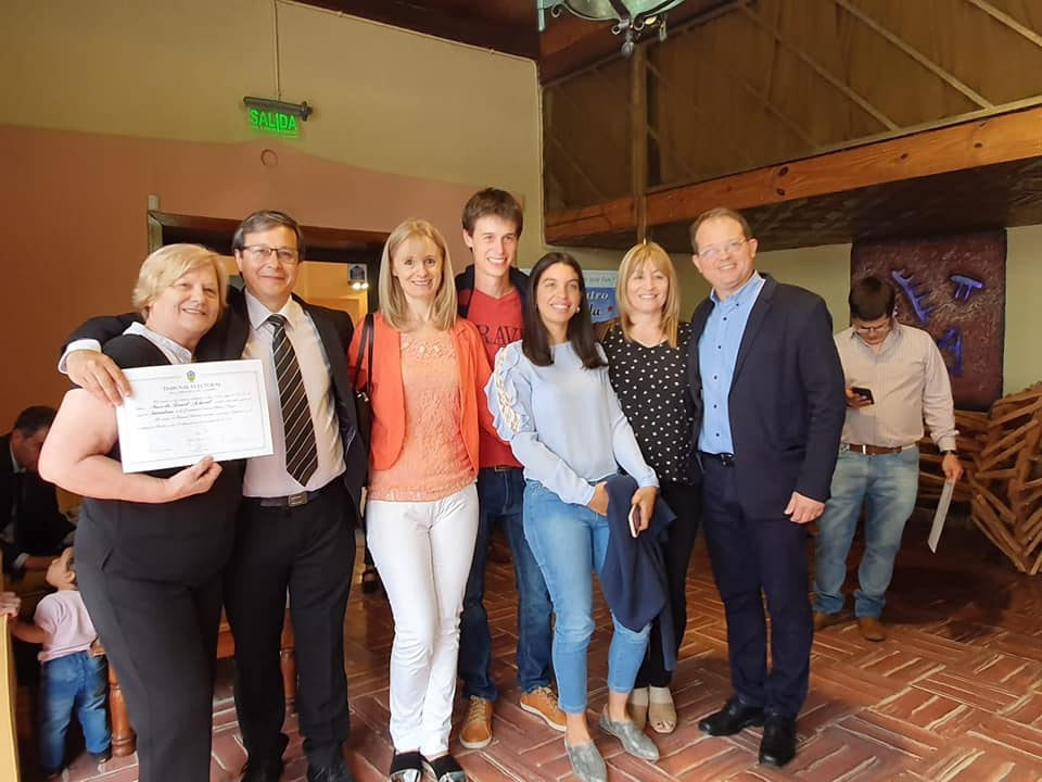 ACHAVAL JUNTO A SOLA