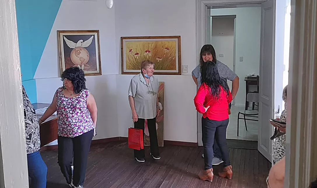 83bd3145-c21f-4959-bbf8-a807ea1b8aa6