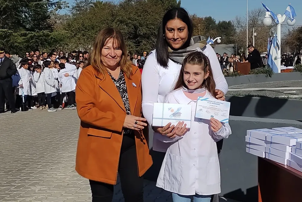 bandera 2023 16 (FILEminimizer)