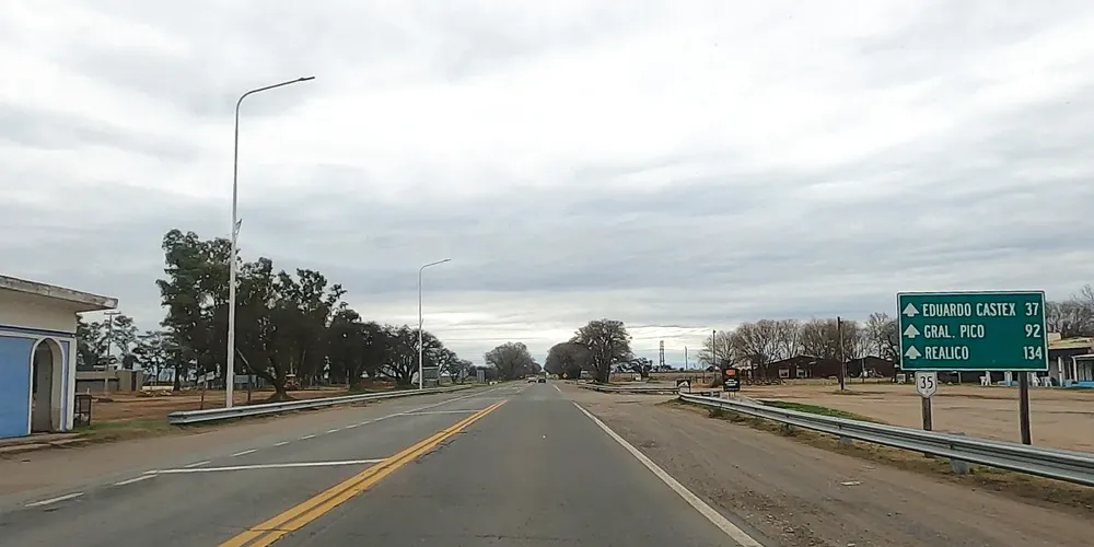 331949_rn-35-sentido-ascendente---acceso-a-winifreda-3