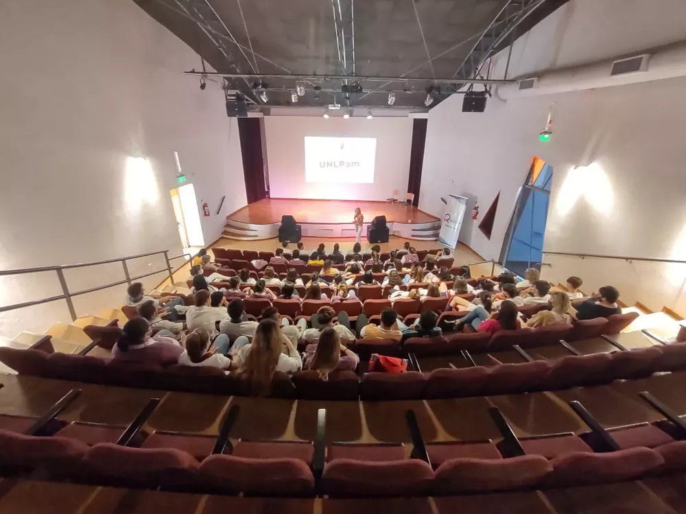 05e7a76a-18d6-4af8-bc90-2b469cc5646a