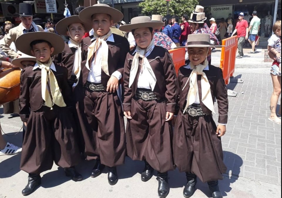 72375735_2731420070202981_2565857421620674560_n