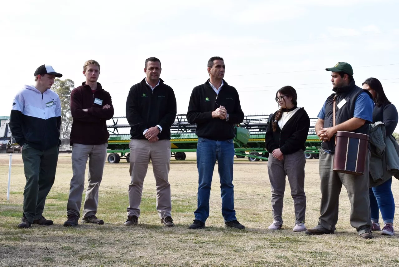 047c0399-e6be-4adb-aebe-fc5cfd3202a4