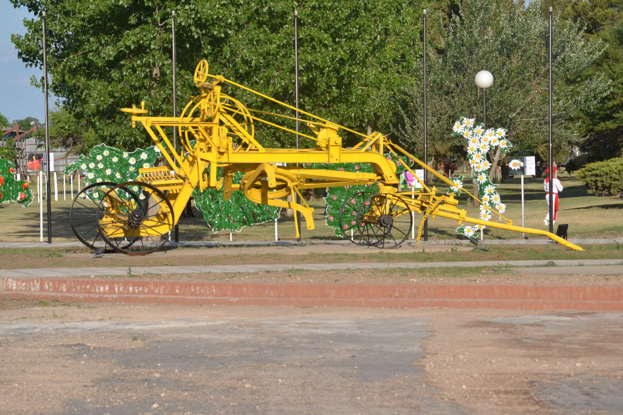 e090e445-c16b-4692-8202-ecabfbe5d18b