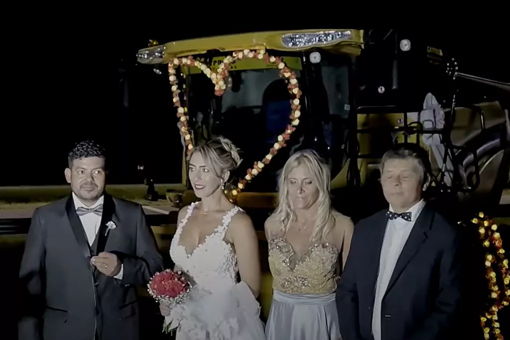 casados en cosechadora 2