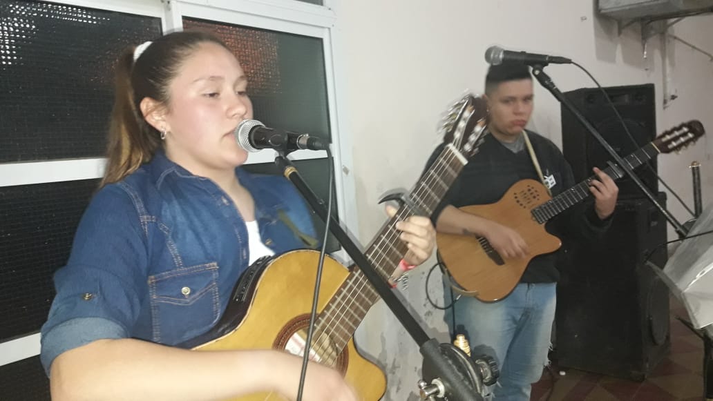 e8eef23b-b2bf-41ac-8071-da423fe3ed8f