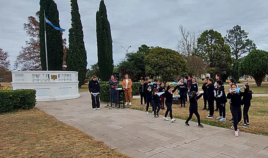 b2273371-03a4-4d1b-8ce7-38bc4cc769e8