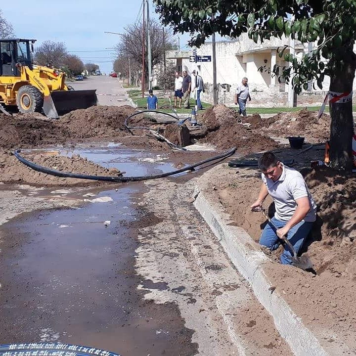 41835209_1902734853143338_2051885982457790464_n