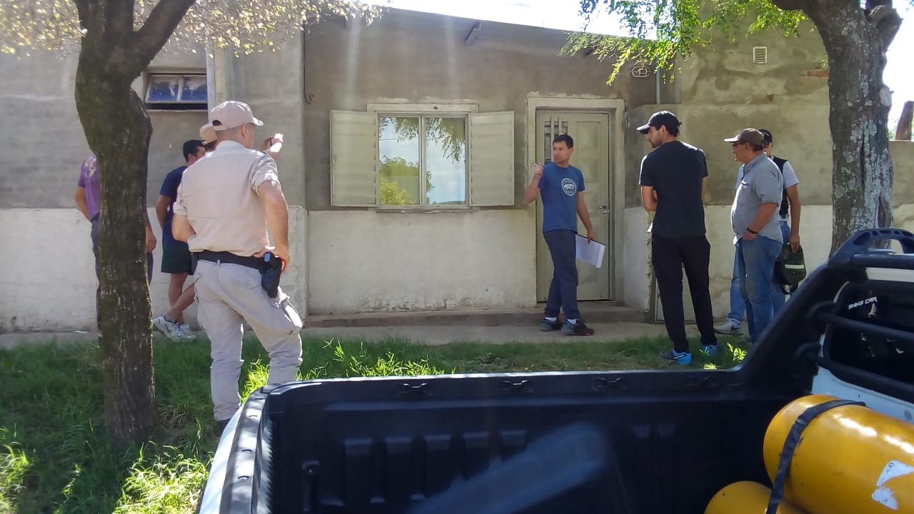 a9933b2a-4caa-4a50-8861-2f2413ee8757