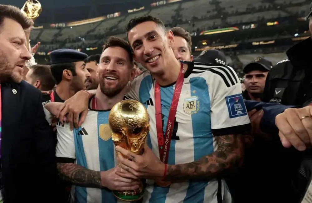 di maria y  messi campeones
