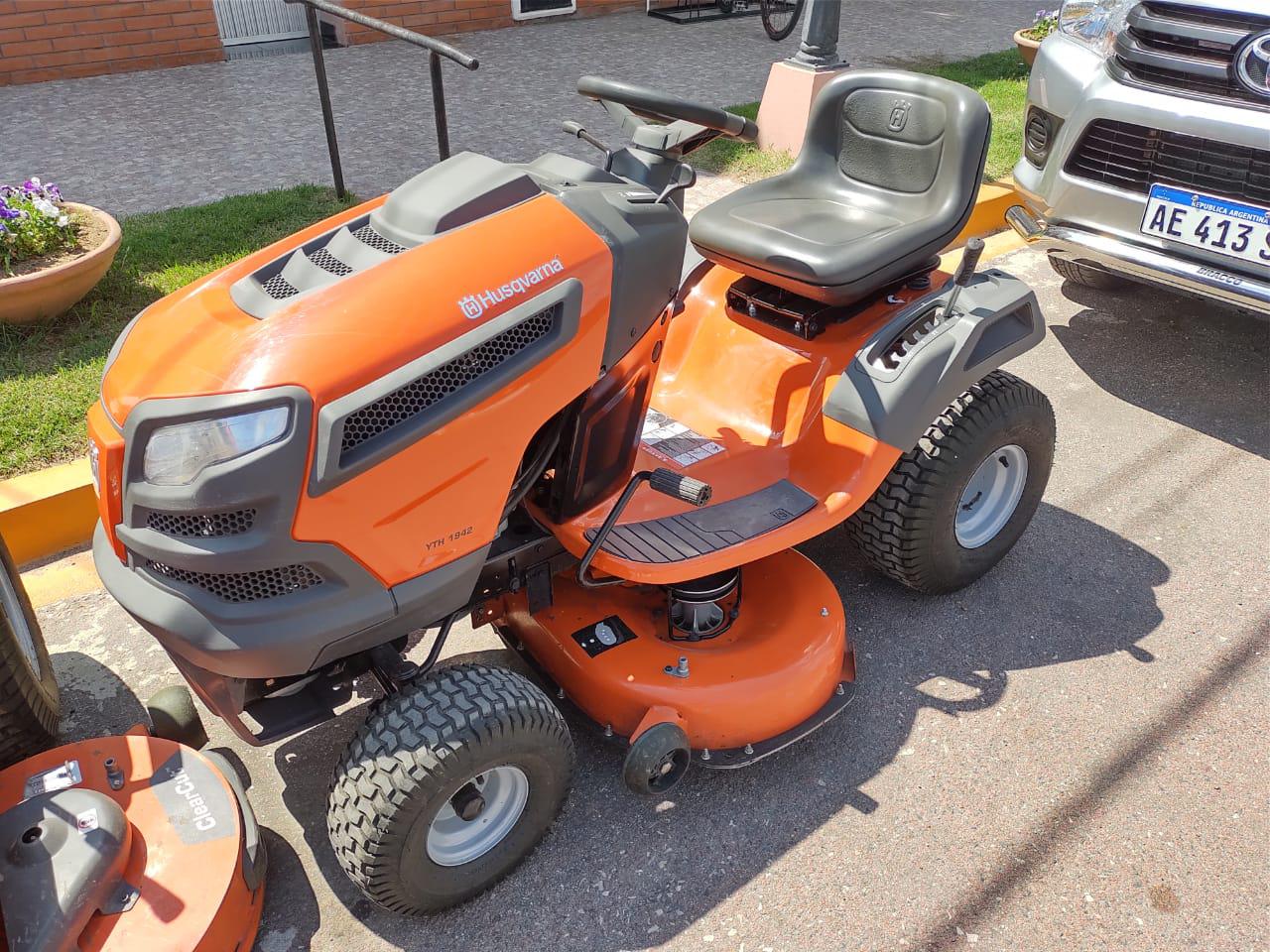 92e266bf-00dd-4a17-a9e9-858d39b5a74a