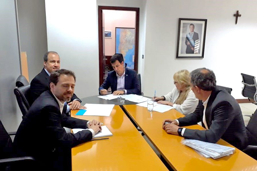 77372887_2891659794199865_1543011204891410432_n