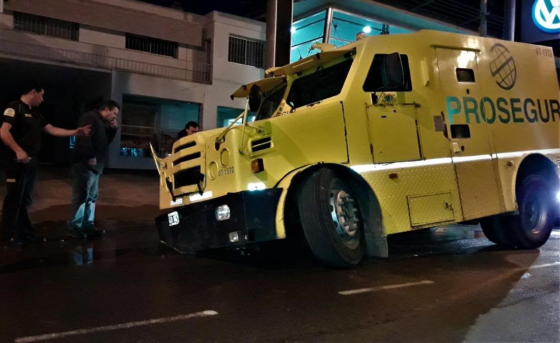 CAMION HUNDIDO DE PROSEGUR 1
