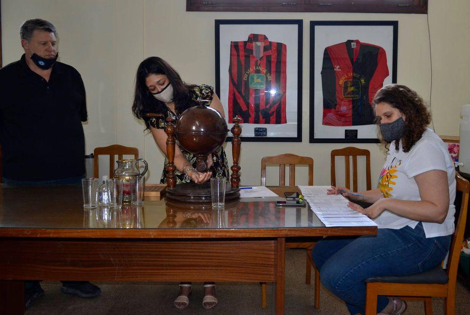 121680031_984513728699752_7620182491056249806_o