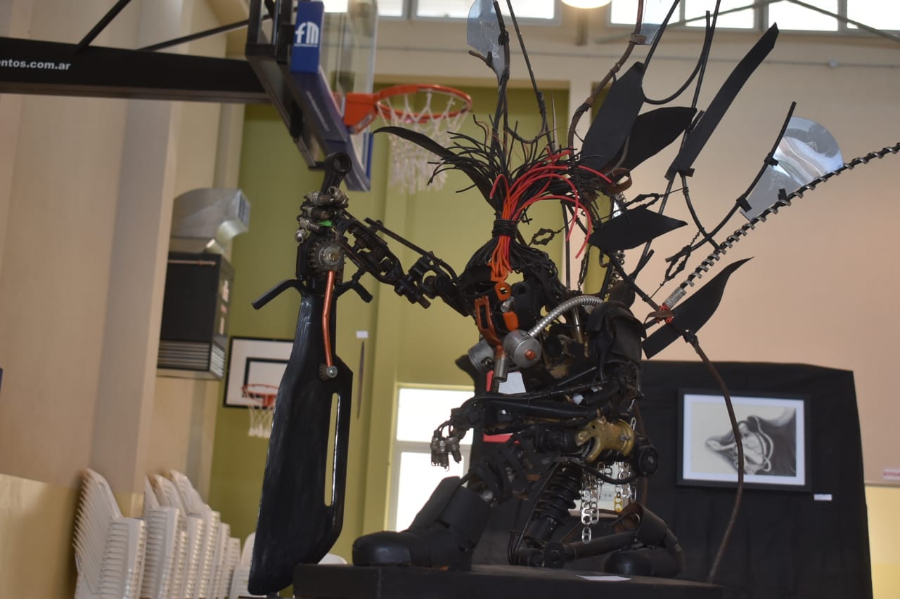 b6e41974-dc9f-4fad-9071-f0063c4f0467