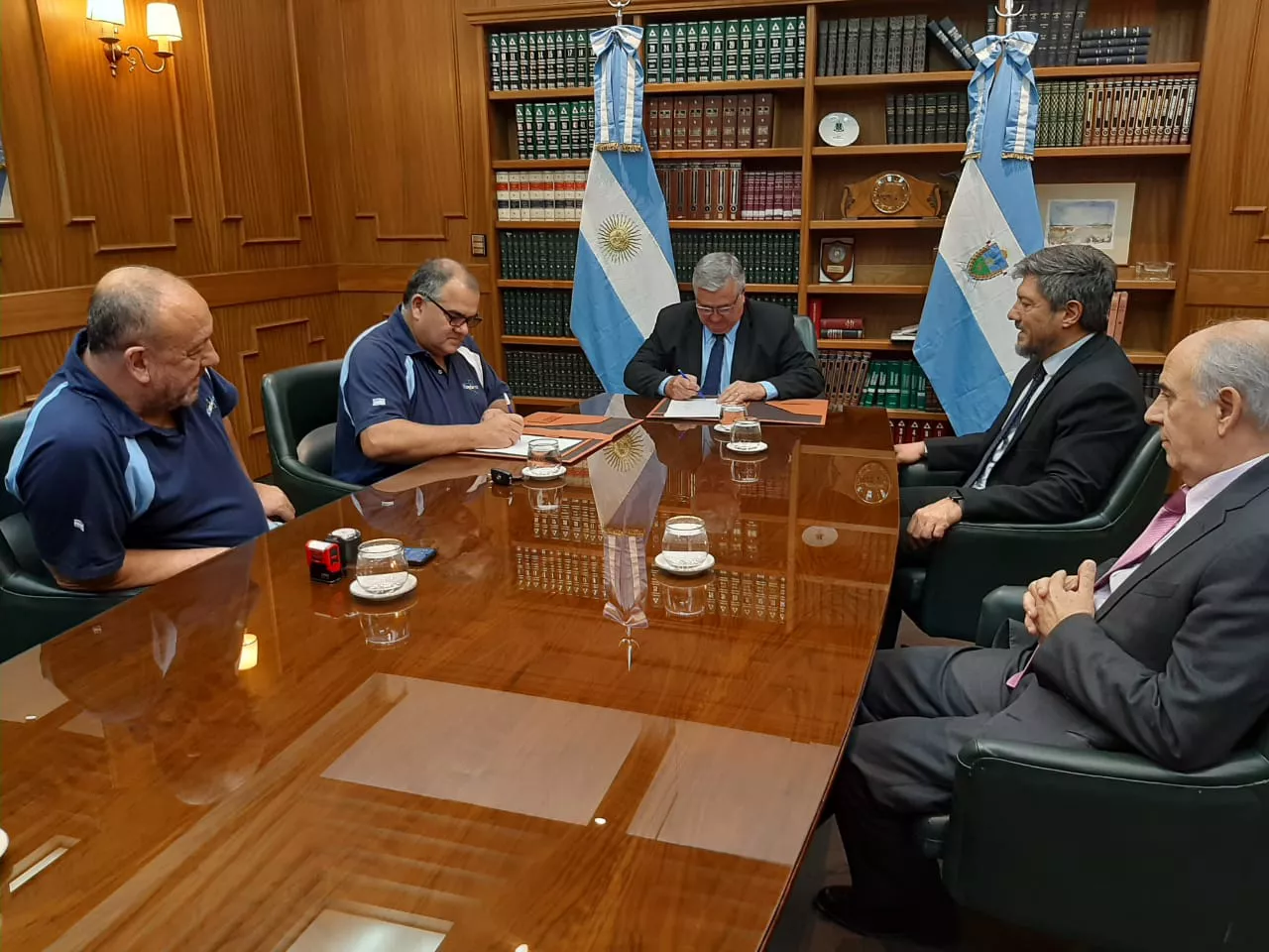 99e48ba2-77f5-4cfd-b4d4-f76611bfc60b