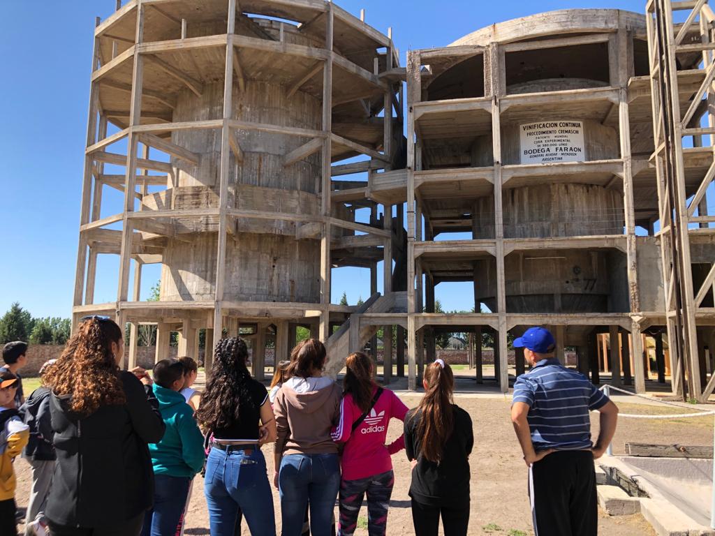 7e6b6db8-70bf-4e61-af83-d247b547741d