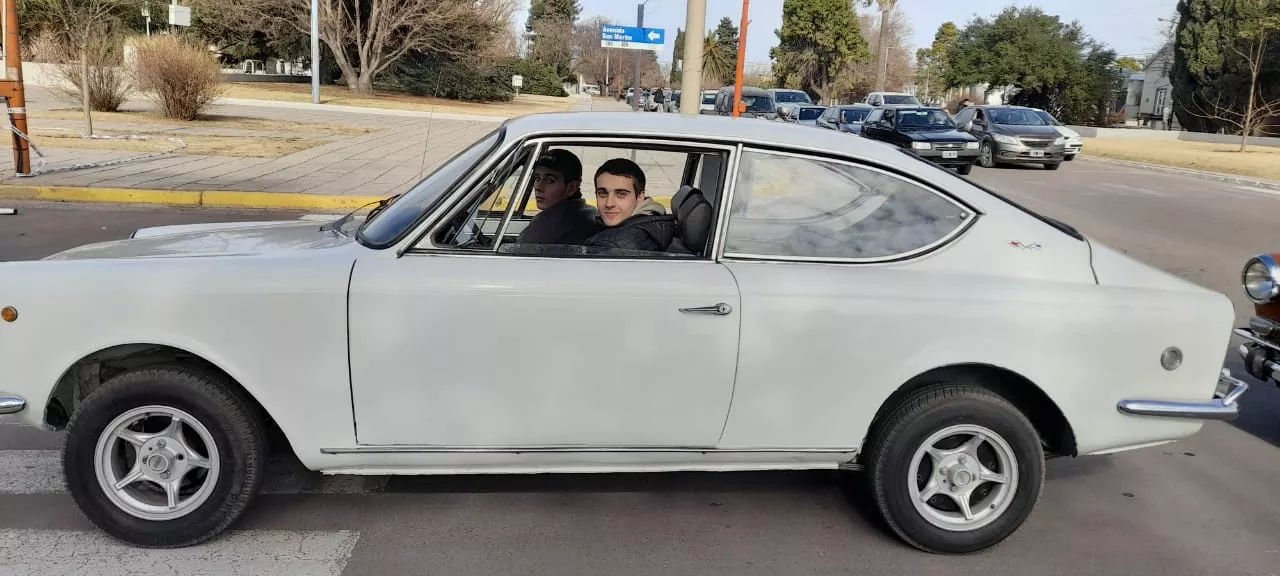 7de410d1-fbec-43ca-945c-e105aed95382