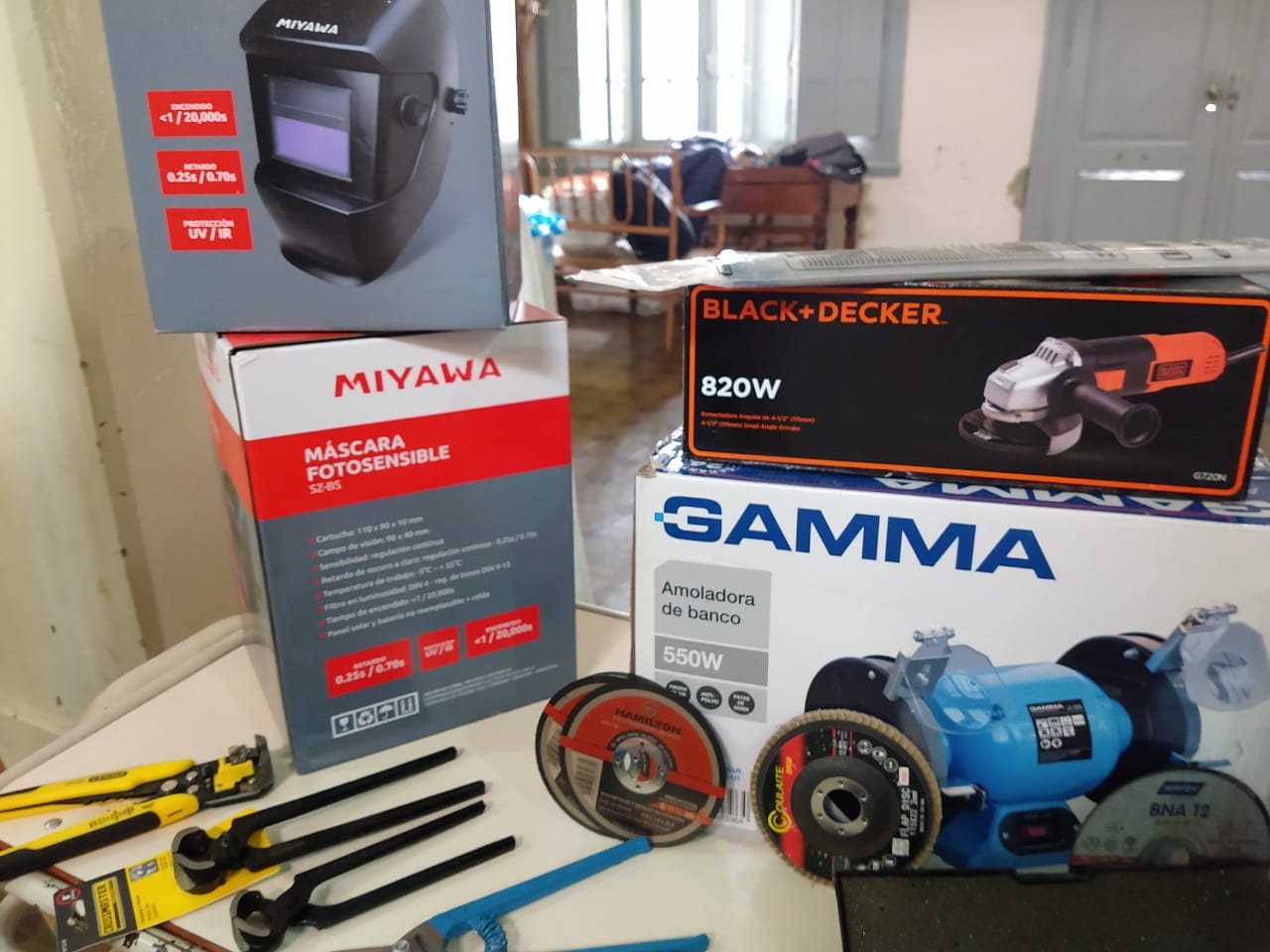 c14236c0-8602-4881-8424-f6e59ad74599